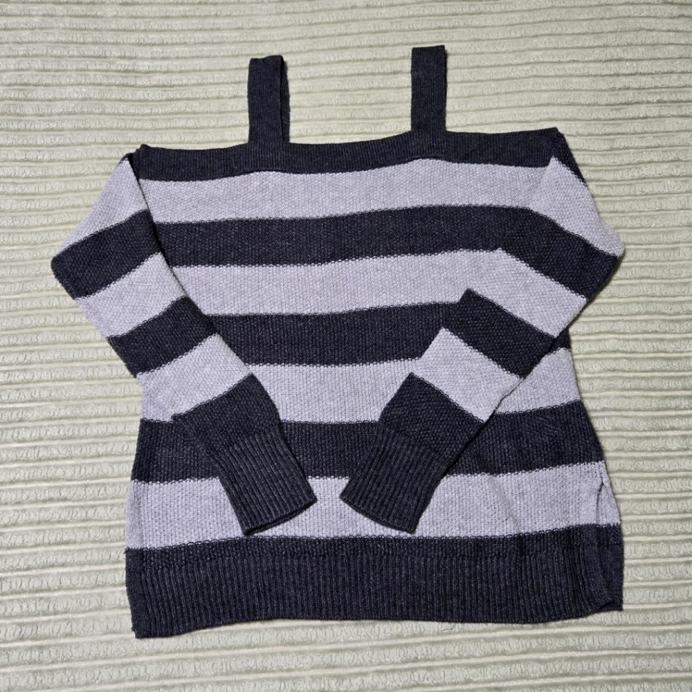 American Eagle Off-the-Shoulder Sweater